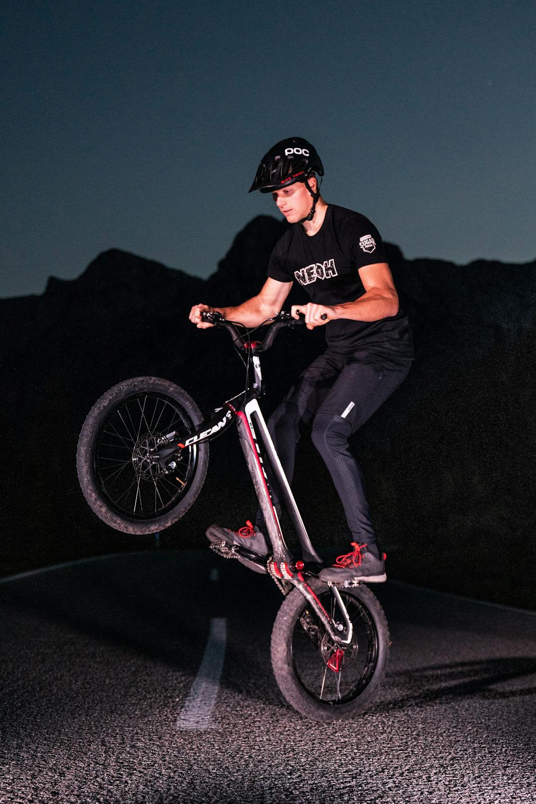 NEOH Athlet Dominic Grill / Bike Trial 🚴🏻♂️